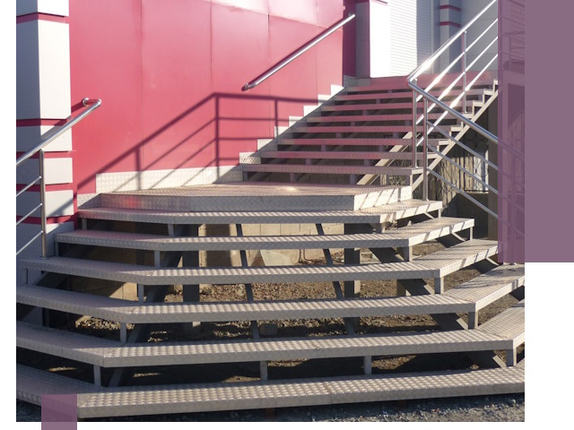 Лестницы для магазина в Видном — изготовление и монтаж