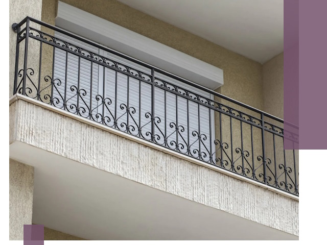 Балконные ограждения из металла и стекла в Видном для домов