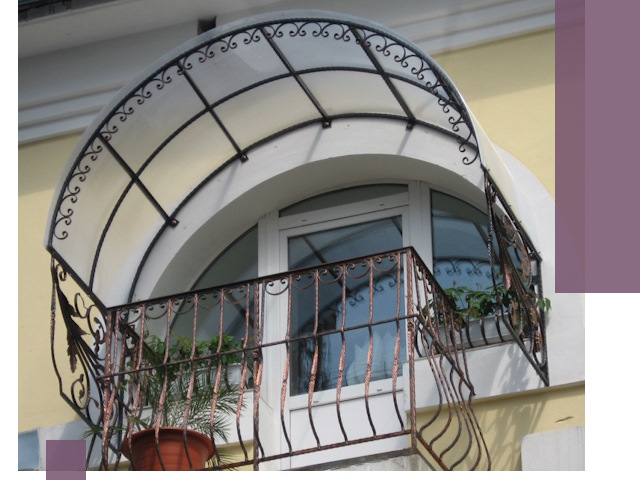 Козырьки над балконом в Видном — изготовление и монтаж